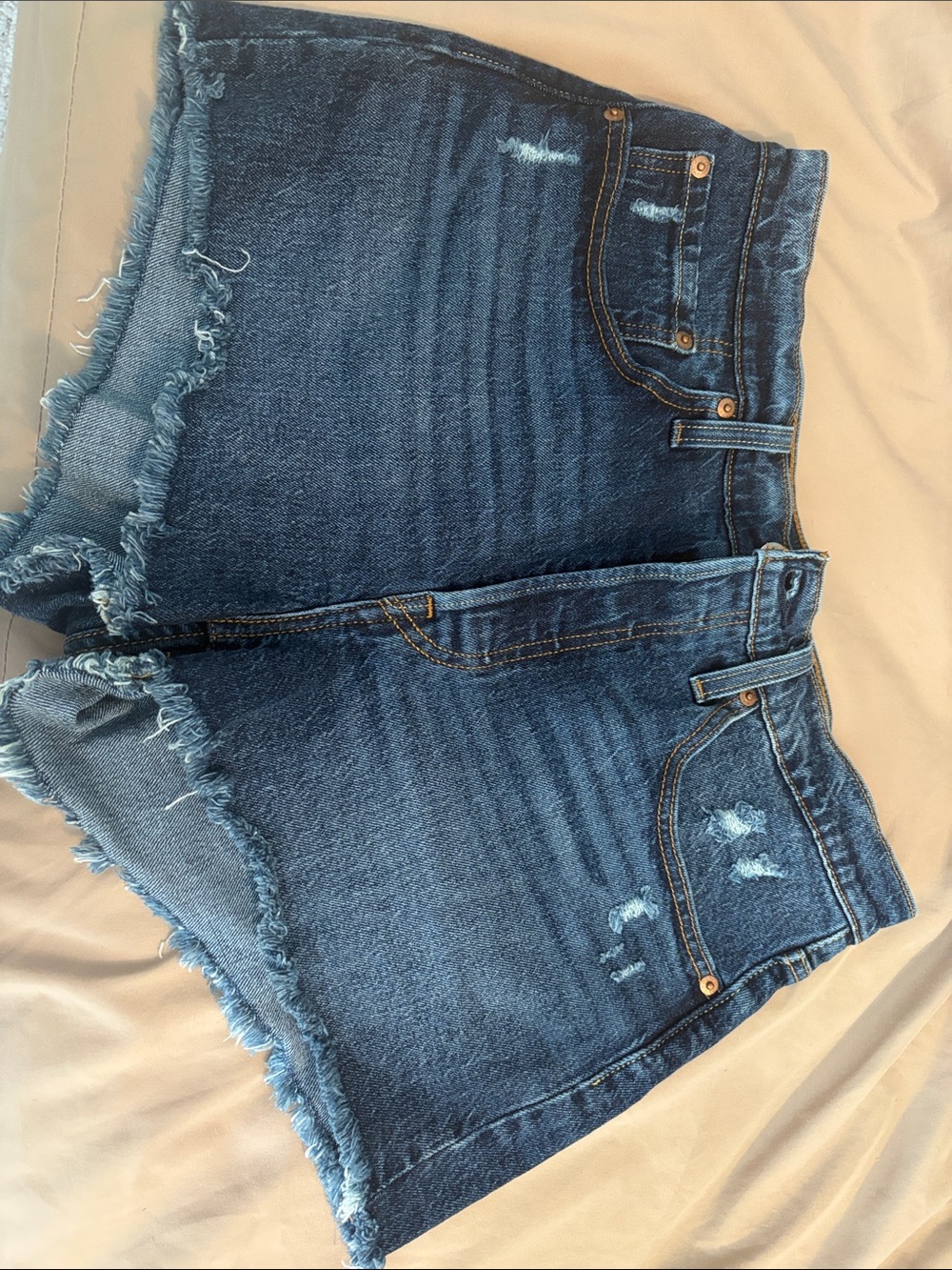 Levi's Distressed Frayed Hem Denim Shorts - Dark Blue 501